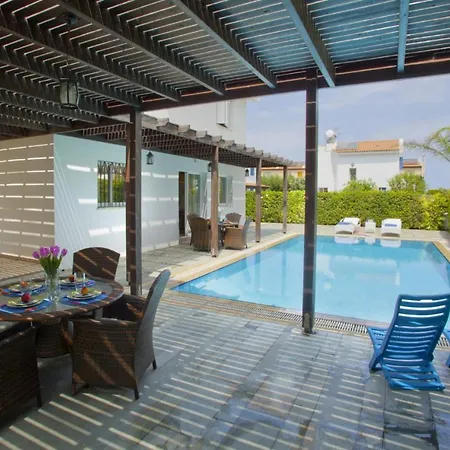At Last You Can Rent The Perfect Luxury Close To The Beach, 1520 Βίλα